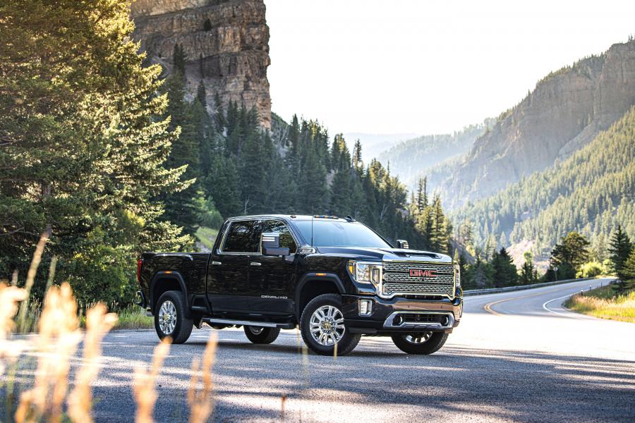  GMC Sierra 2500 HD Denali Crew Cab 2019 года  (фото 16 из 40)